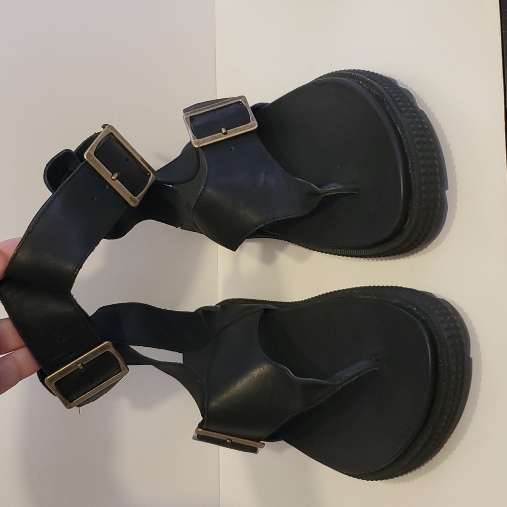 NWOT Sorel Roaming Black Leather T-Strap Sandals Size 8.5 - Picture 3 of 10